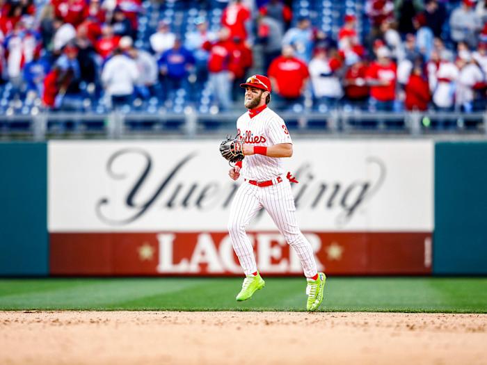 Bryce Harper running